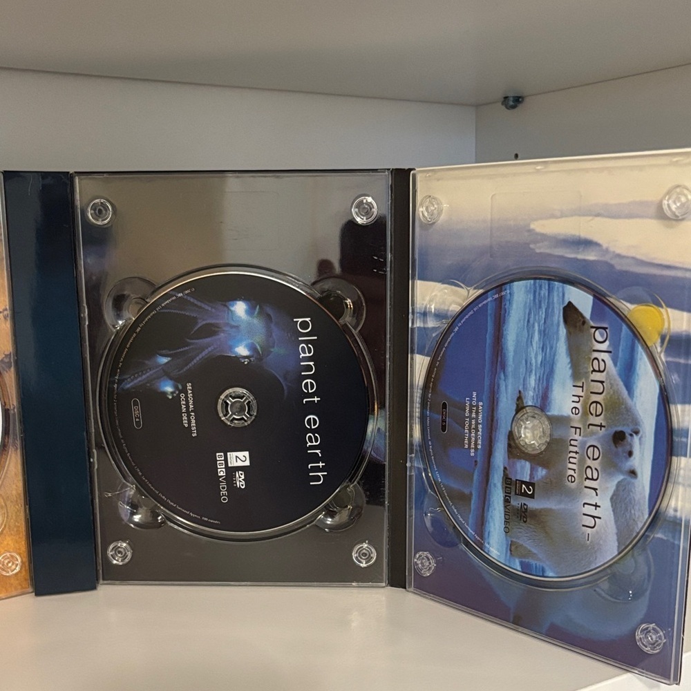 Planet Earth: The Complete Series DVD Set - Picture 5 of 5